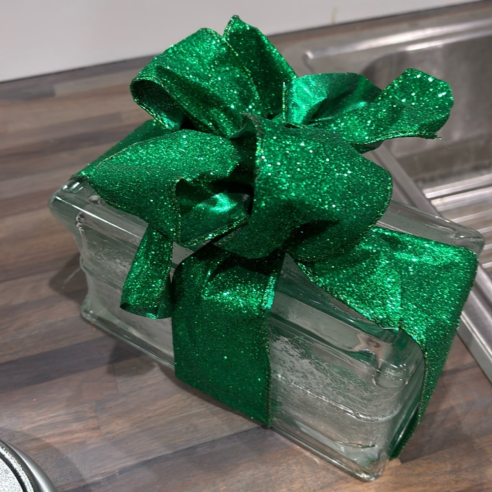 Festive Green Present Holiday Glass box